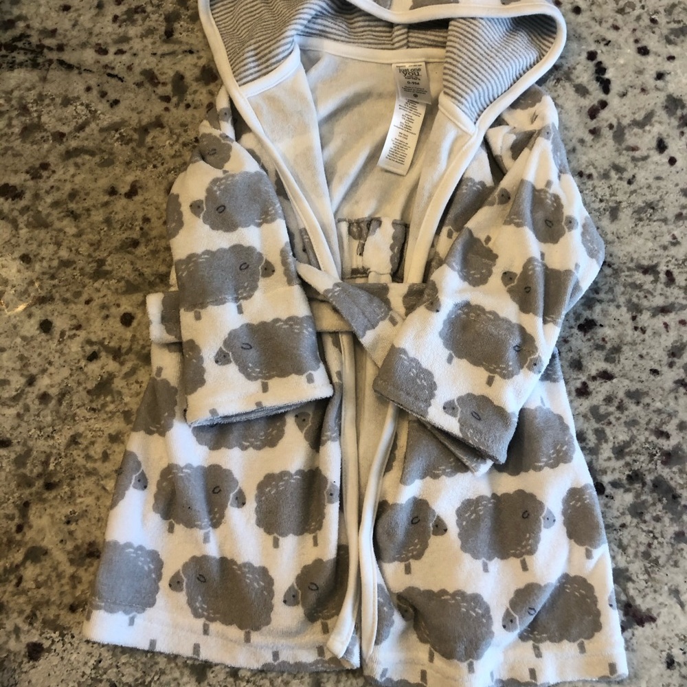 Infant Sheep Robe - Picture 2 of 3
